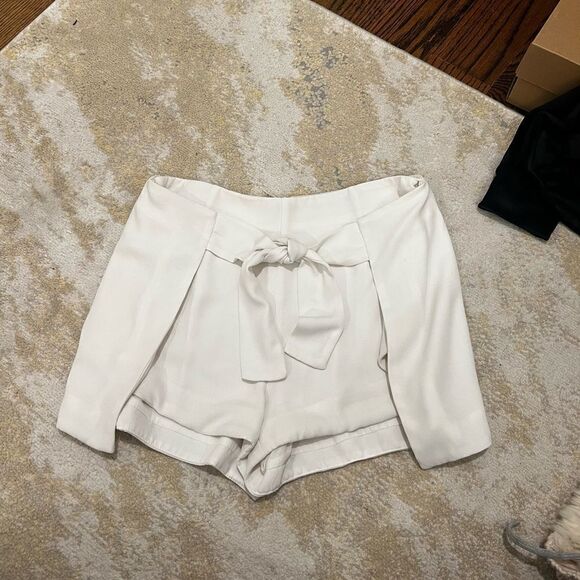 do+be white wrap front flowly high waist shorts - Picture 1 of 5